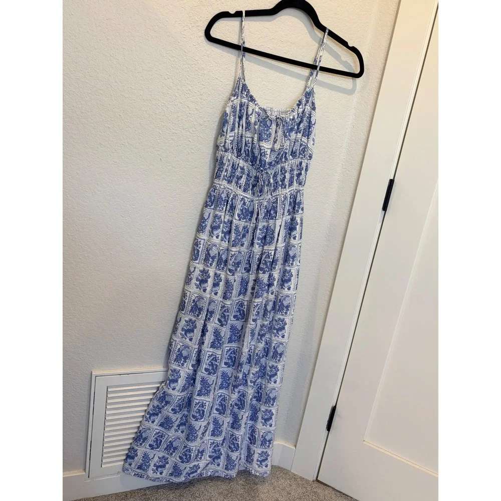 Abercrombie & Fitch Blue White Tile Print Smocked Maxi Dress Small